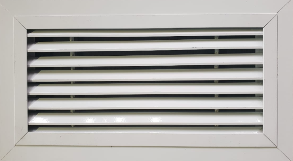 Fixed Aluminium Aircon Grill - Gloss White Powder Coated